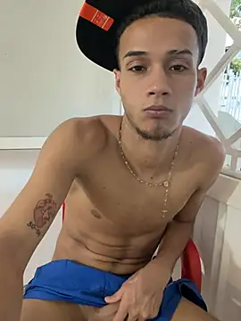 friends_lust_latin webcam