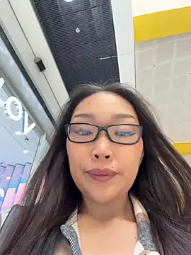 trytomakememoam webcam