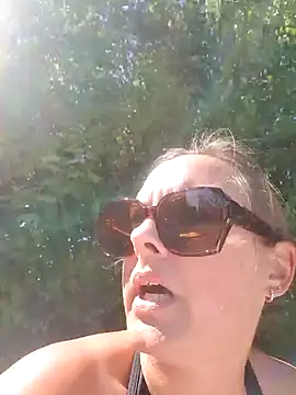 Hot_Milf_Denise webcam