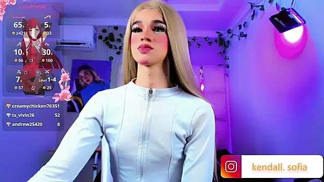 Sophiaa_doll_ live cam on StripChat