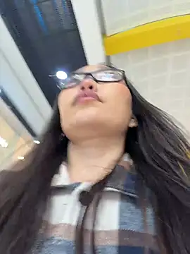 trytomakememoam webcam