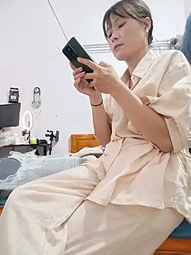 Миниатюра прямого эфира Linda-yiyi с #girls, #hd и #mobile