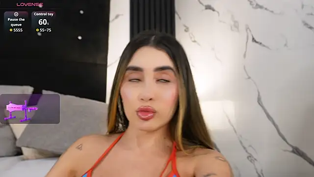 Annyy_Rosse webcam