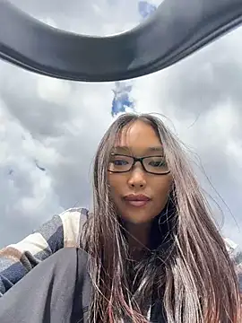 trytomakememoam webcam