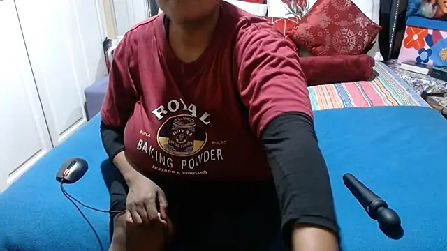 BUSTYDEE webcam