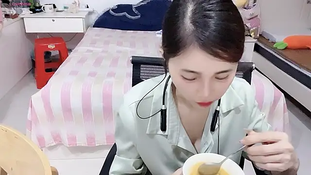 miaomiao-99 webcam