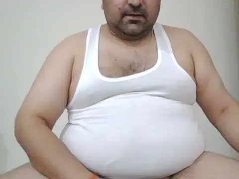Aryan_Milf_Lover webcam
