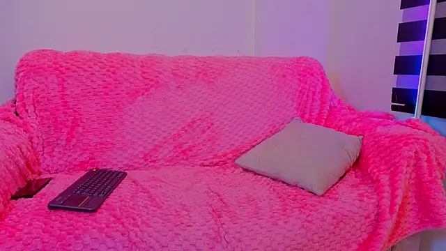_scarletmoore webcam