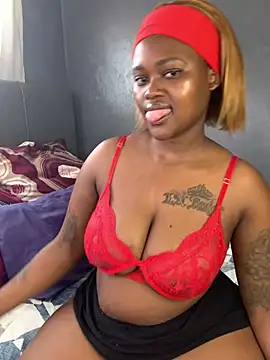 ThickPearlx23 webcam