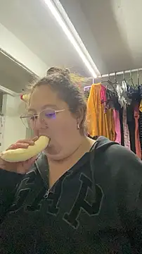 Chloee_Peach webcam