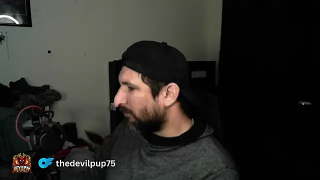 DevilPup75_ webcam