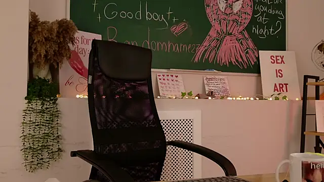 NoraHaynes webcam