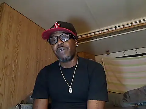 GirthBroox webcam