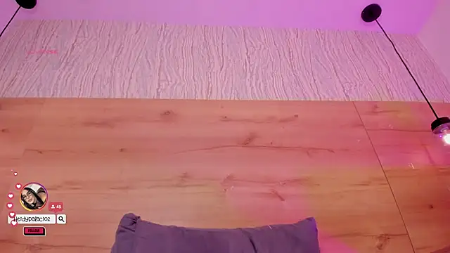 Emily_luve webcam
