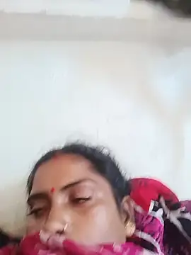 Poojaxx56 webcam