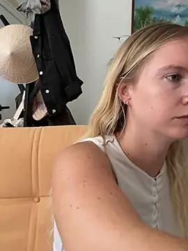 Ellie-rosee 🥚 nude cam chat