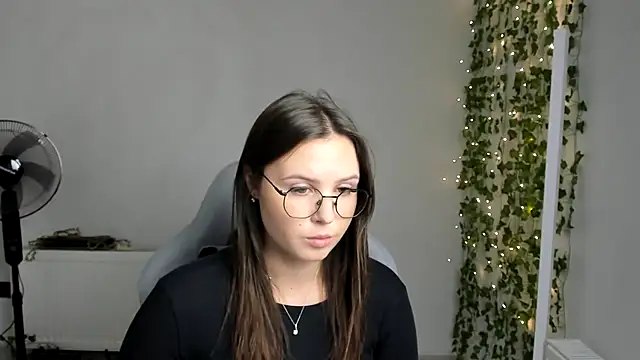 Regina_cute_ webcam