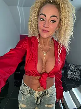 GymMoniMilf webcam