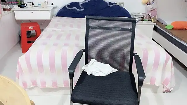 miaomiao-99 webcam