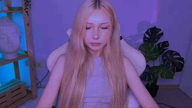 SashaQuin webcam