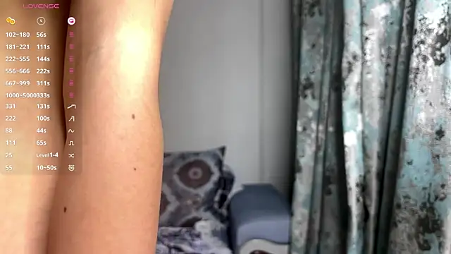 NichollePoque webcam