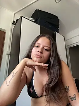 BellaVibesweet webcam