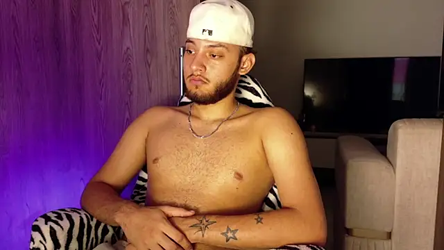 Ryan_Miller111 webcam