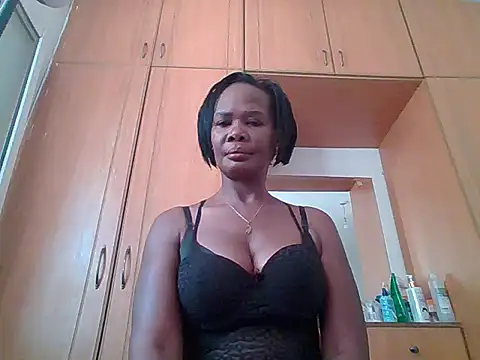SpicymilfXX webcam