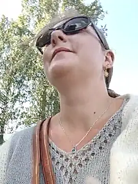 SwedishJennifer 🥔 cam