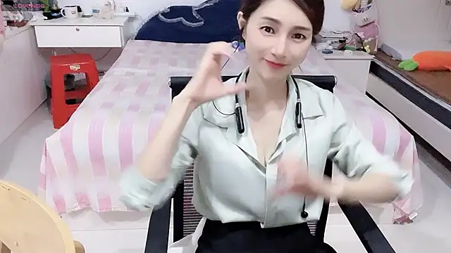 miaomiao-99 webcam