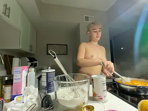whitechocolate100M live cam on StripChat