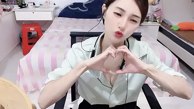 miaomiao-99 webcam