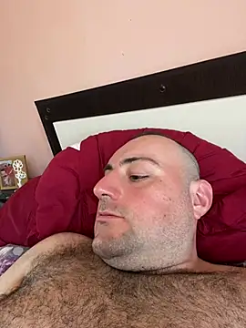 StrictBobby webcam