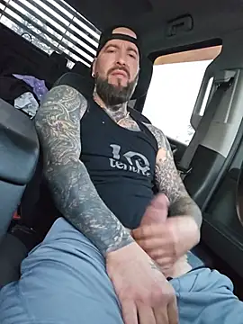 Beardedtattood Live Webcam on Stripchat