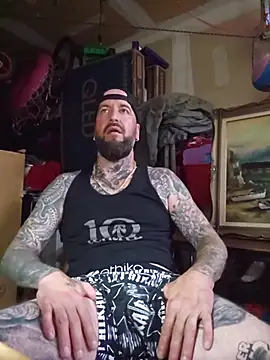 Beardedtattood webcam