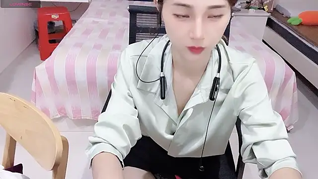 miaomiao-99 webcam