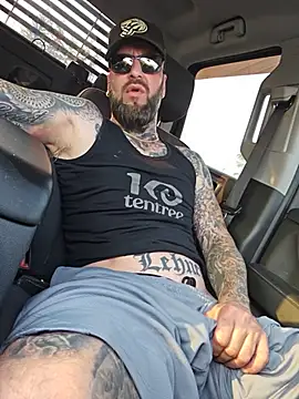 Beardedtattood webcam
