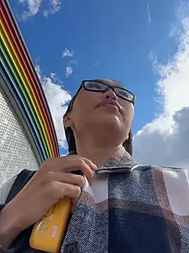 trytomakememoam live cam