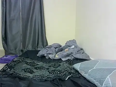 sweet-ebony1 - Sweet-ebony1's free webcam - UK Sex Cams