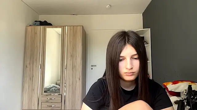 spanishrooter - SpanishRooter's free webcam - UK Sex Cams
