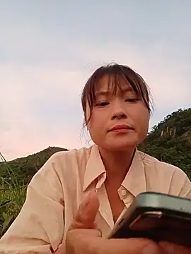 Linda-yiyi webcam