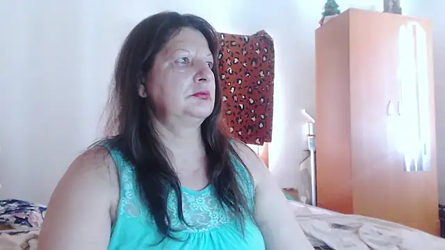 ExtasyMature live cam on StripChat