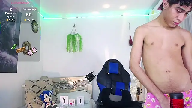 huge_armound (M young) - 🦜 Party W CUM NOW 💦LUSH ON🤍