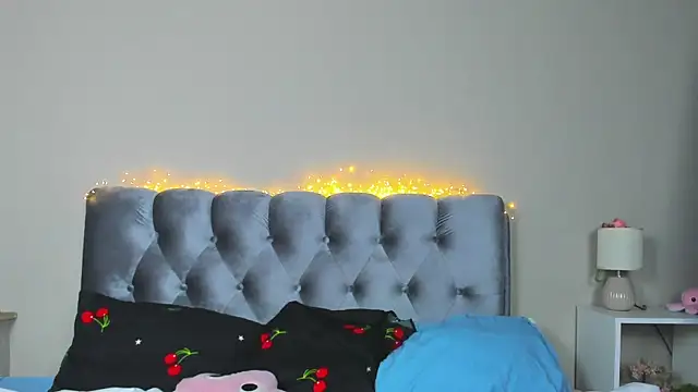 Blondy_Fina webcam