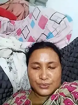 Rashi_bhabi live cam on StripChat