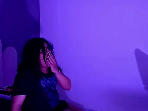 jessie_dark30 webcam