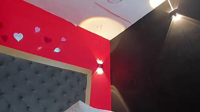 YayaHilton webcam