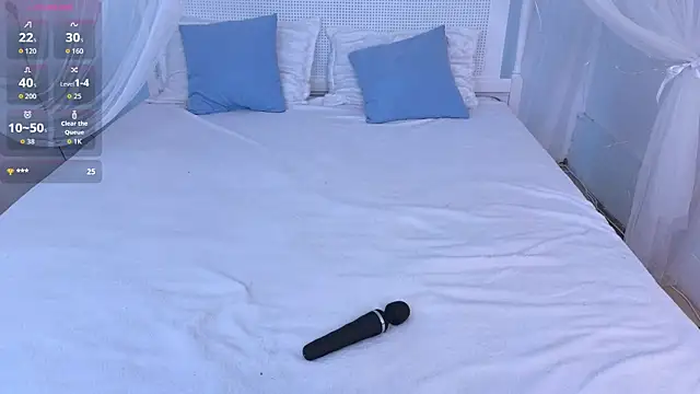 Little__Lunaa webcam