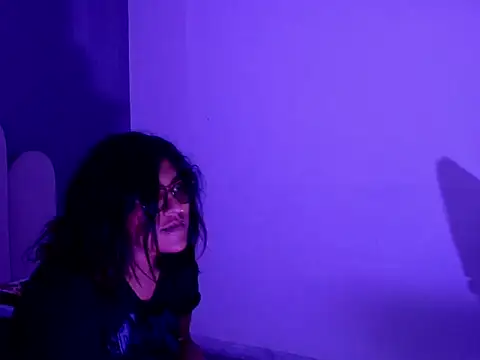 jessie_dark30 webcam