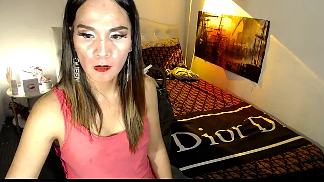 NinaDOM4CUM webcam